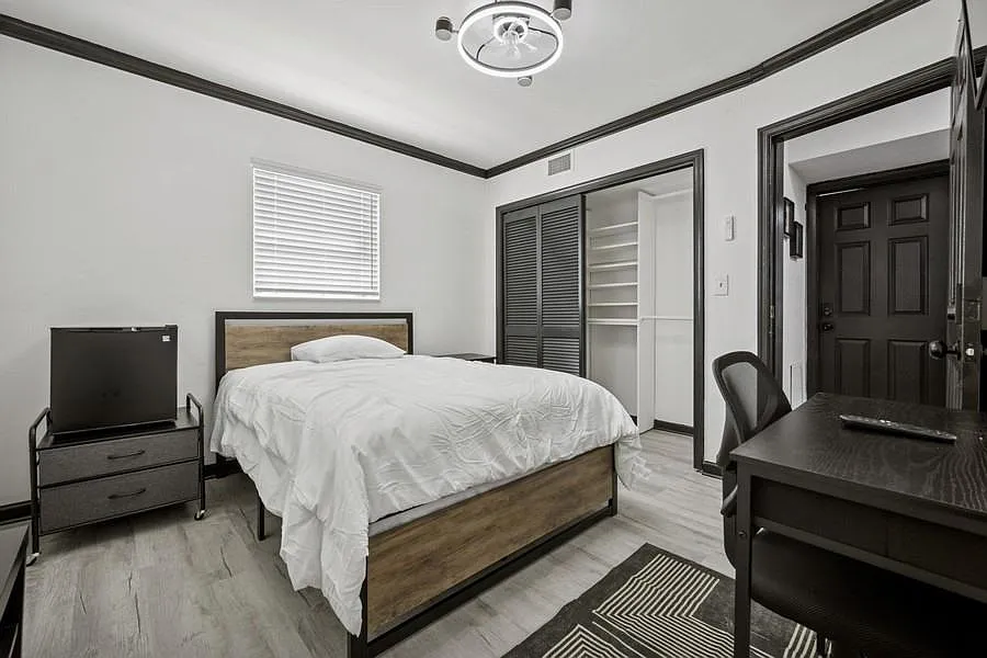 4 bed, 4.0 bath, 1688 sqft, $1,715 — Photo 4
