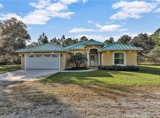 51 Rising R Rd, Lake Placid, FL 33852