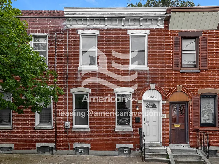 1373543_001_front_view_1.jpg