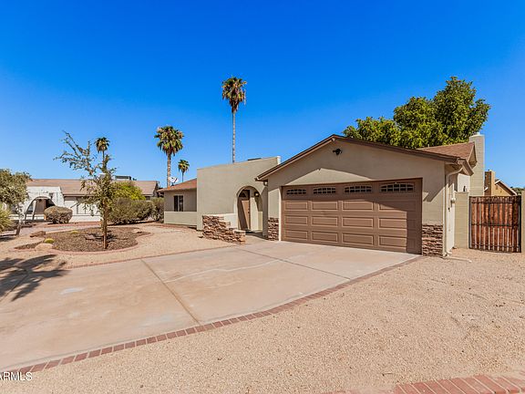 3rd image of 3628 E GREENWAY Lane