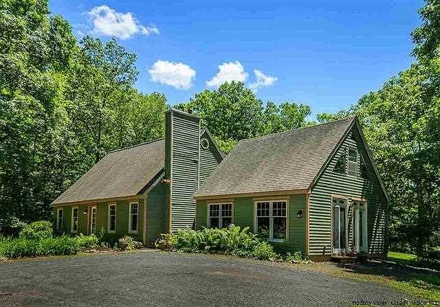 1st image of 3 Emmy Ln