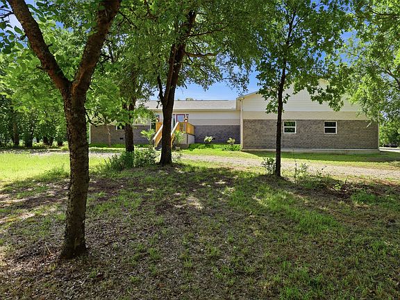 3rd image of 211 E Bay Dr