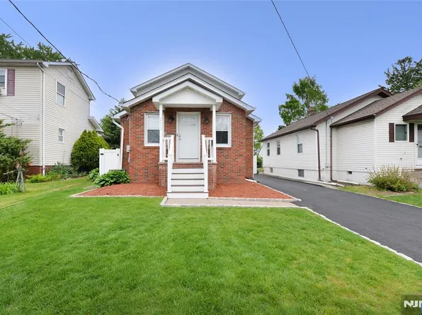 25-14 Berdan Ave, Fair Lawn, NJ 07410