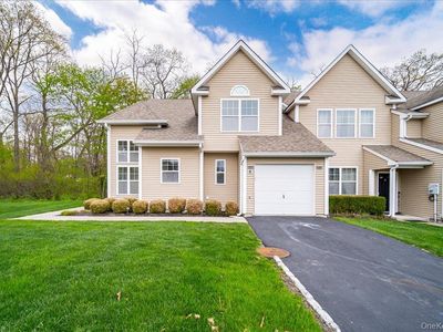 26 Halley Court, Poughkeepsie, NY, 12601