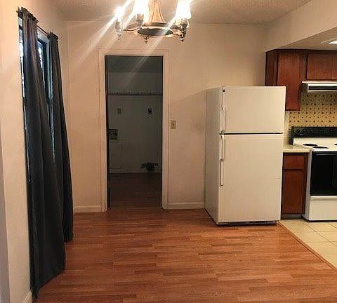 3rd image of 4110 E Del Rio Dr