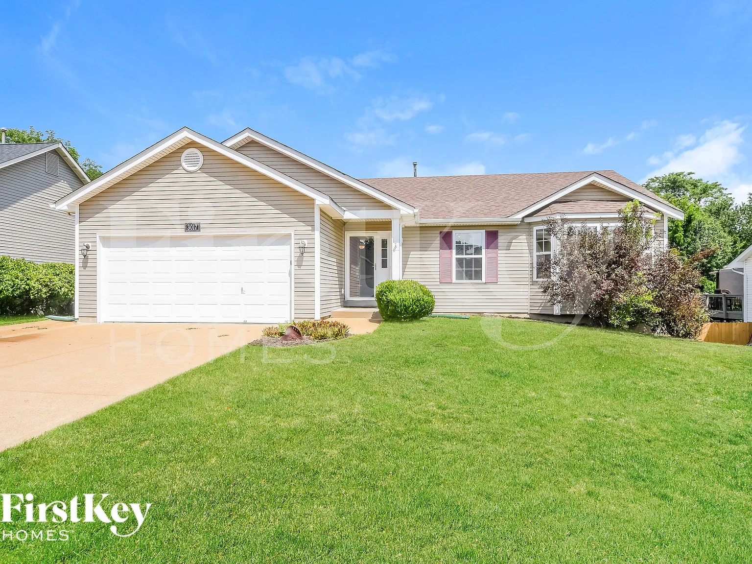 3 bed, 3.0 bath, 2100 sqft, $2,625 — Photo 2