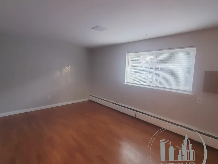 219 Bishop Dr — Photo 10
