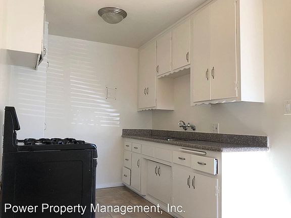 3rd image of 11325 Washington Pl APT 3