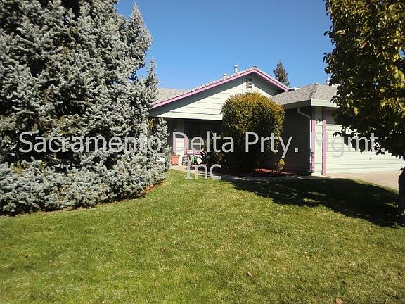 2nd image of 39 Blue Water Cir