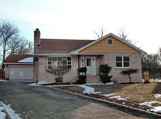 15 Adelina Ct, Cedar Grove, NJ 07009