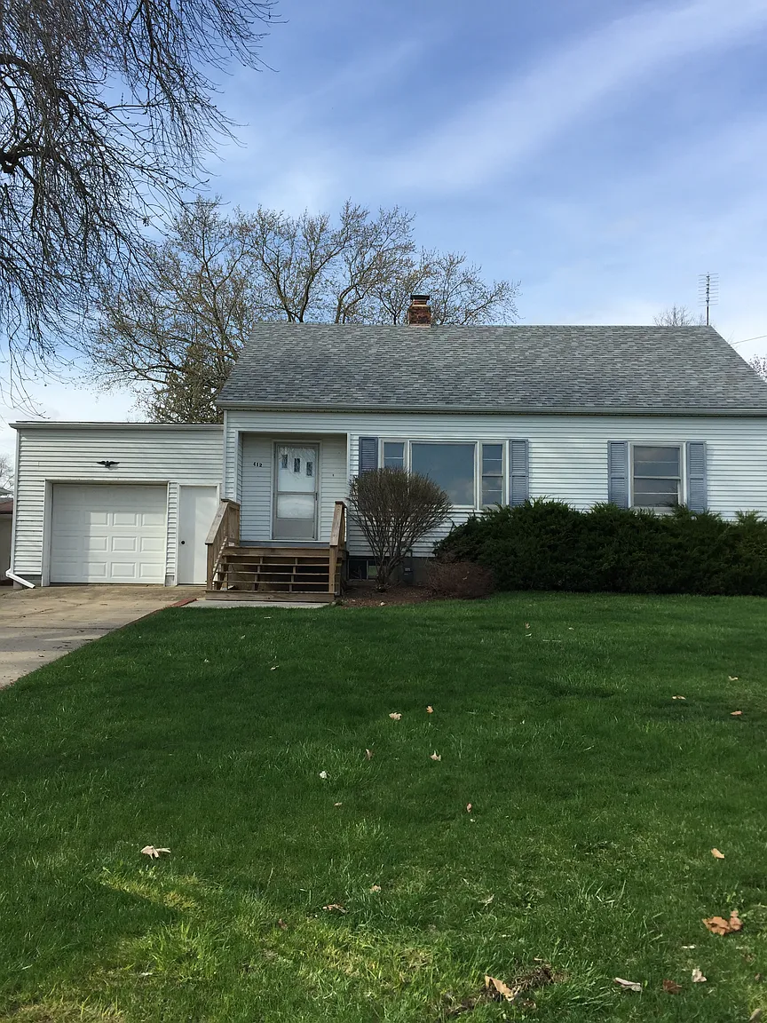 412 W Davison St photo 1