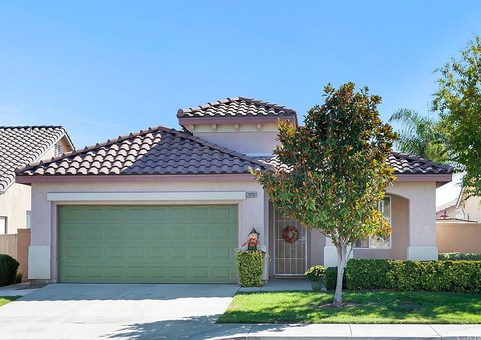 1st image of 28203 Meadowsweet Dr