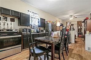 4th image of 2522-24 N Prieur St