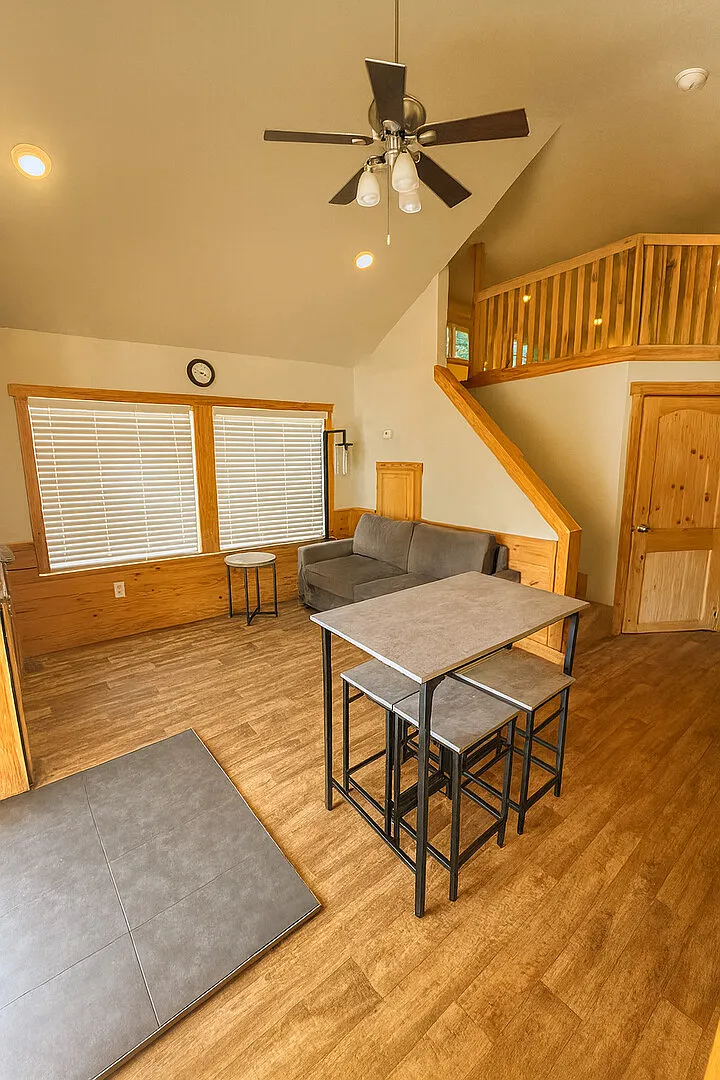 Tiny Cabin Escape 1BR + Loft - Lake Travis — Photo 1