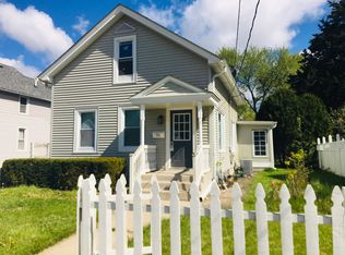 732 North Ave, Aurora, IL 60505