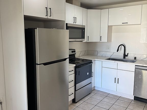 3rd image of 1817 E Grand Ave Unit 16