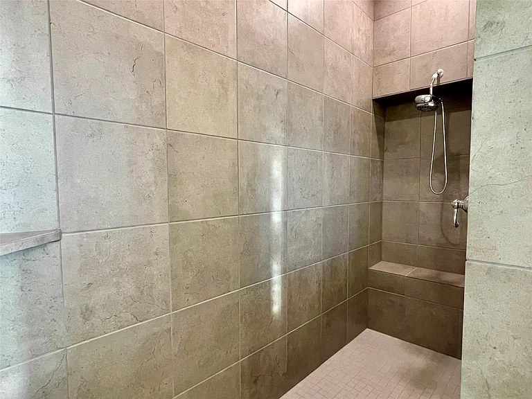 689 Cape Capri Dr — Photo 18