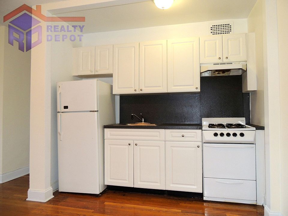 2nd image of 8310 118th St #6C