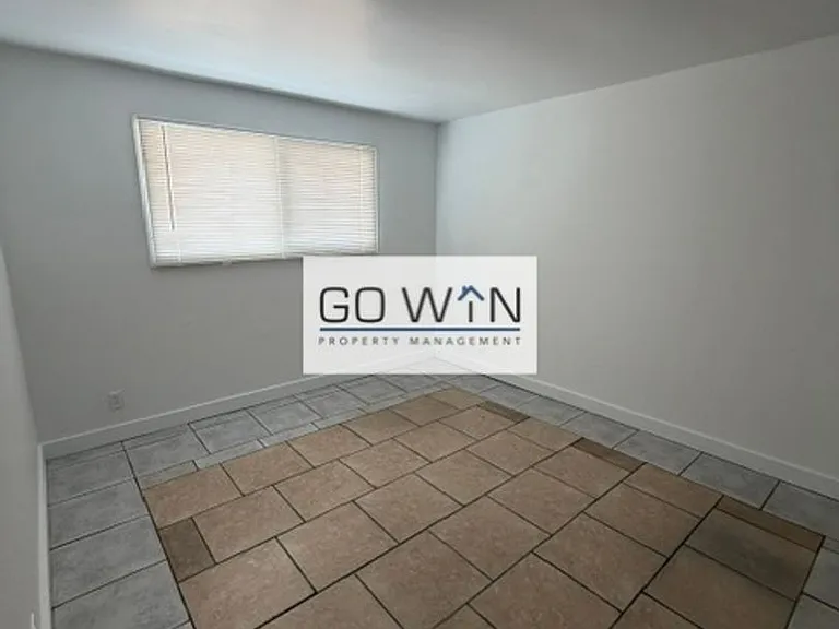 54 W Southern Ave — Photo 11