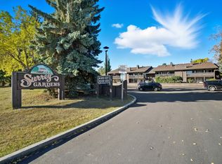 Surrey Gardens, Edmonton, AB T5T 1Z3