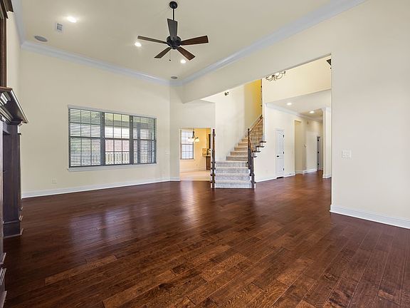 4th image of 3906 W Legacy Ln