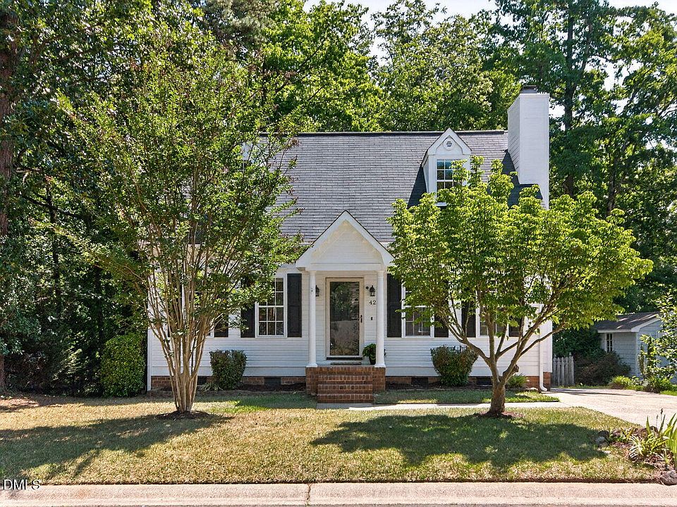 1st image of 4212 Bluffs Ln