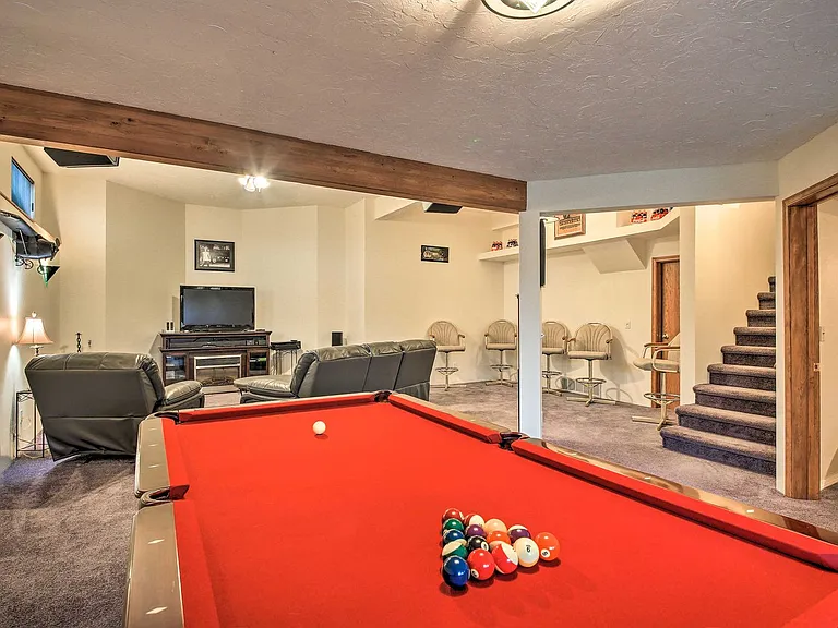Building's Lounge