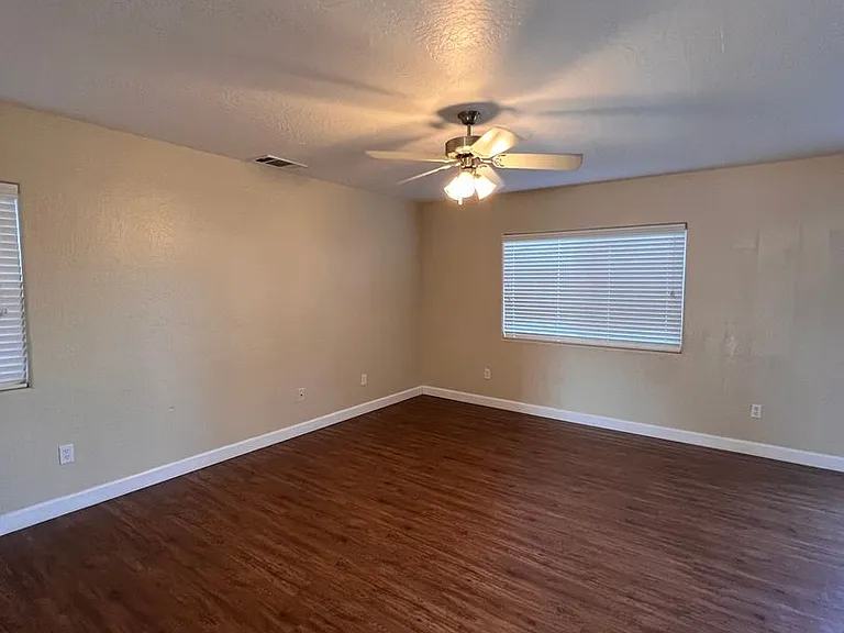 2956 Sauvignon St — Photo 5