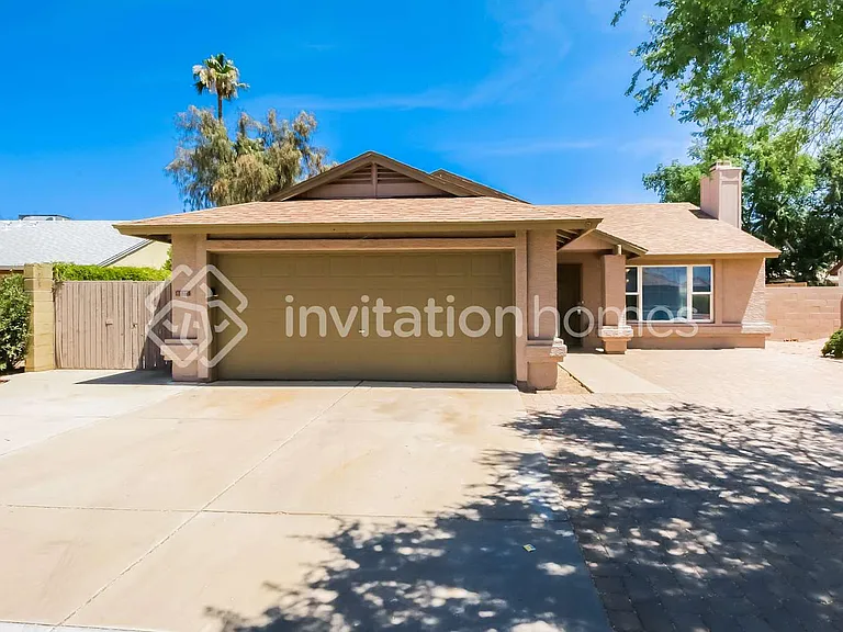 5770 W Frye Rd — Photo 1