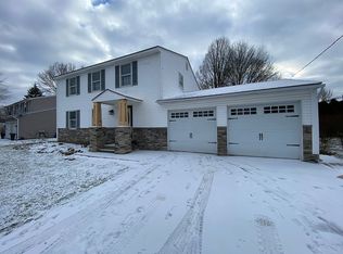 52 Cherry Tree Cir, Liverpool, NY 13090