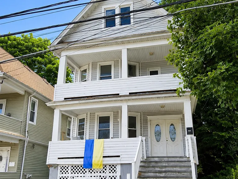 205 Westervelt Ave #2 — Photo 8