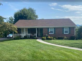 115 Winesap Rd, Roanoke, VA 24019