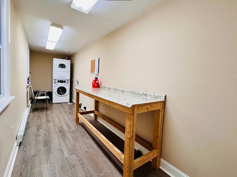 251 Copeland St #B — Photo 2