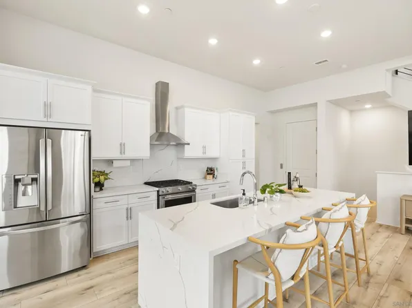 2049 Bravo Loop Unit 5, Chula Vista, CA 91915