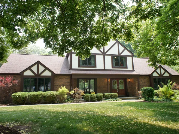 5N815 Audubon Ct, St Charles, IL 60175