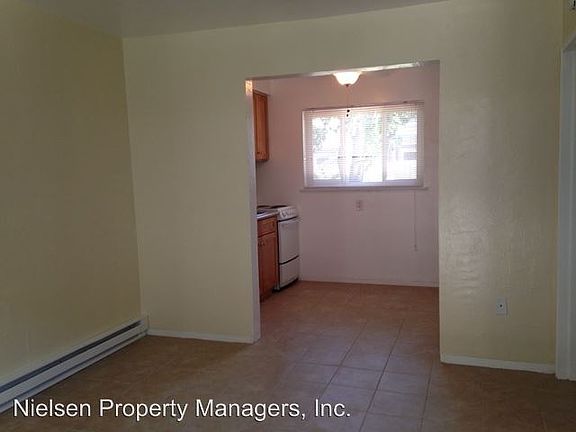 2nd image of 2715 P St APT 04