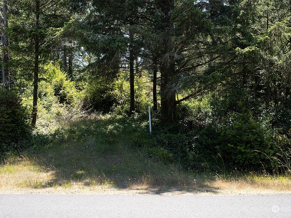 1st image of 203 Cakesosta Avenue SW