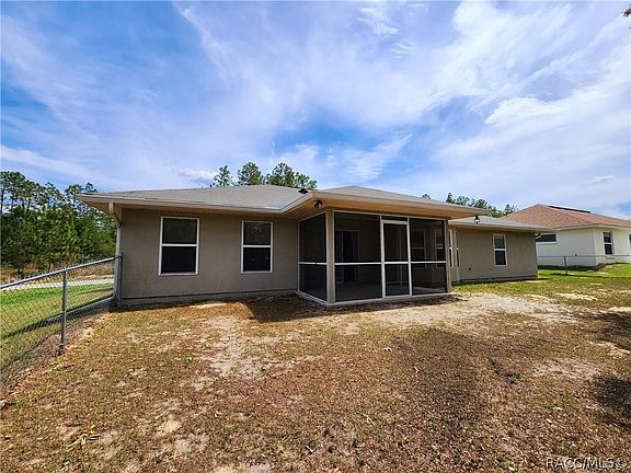 4th image of 611 W Walkertown Dr
