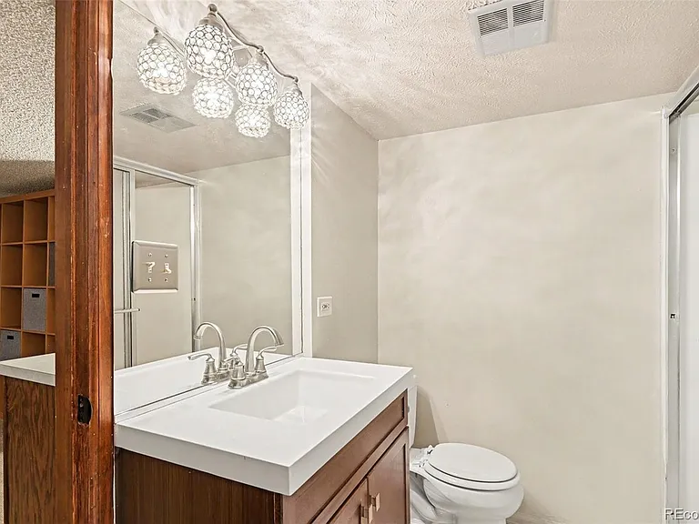 5937 S Jasmine St — Photo 22