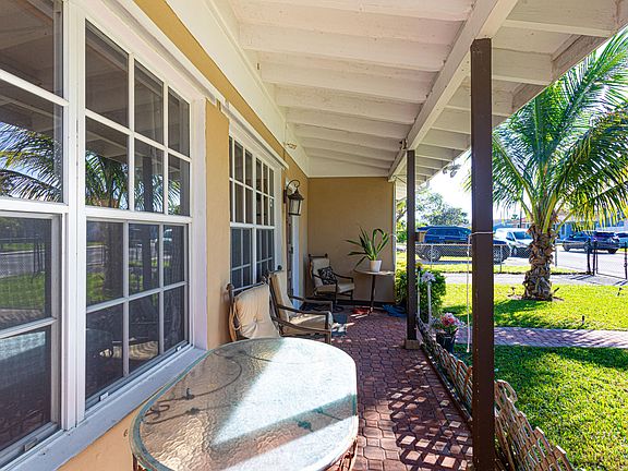 5th image of 1009 Mcintosh Street