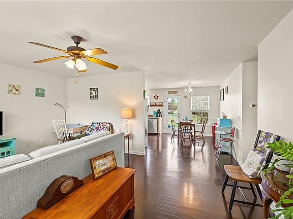 5th image of 486 Mallard View Ln