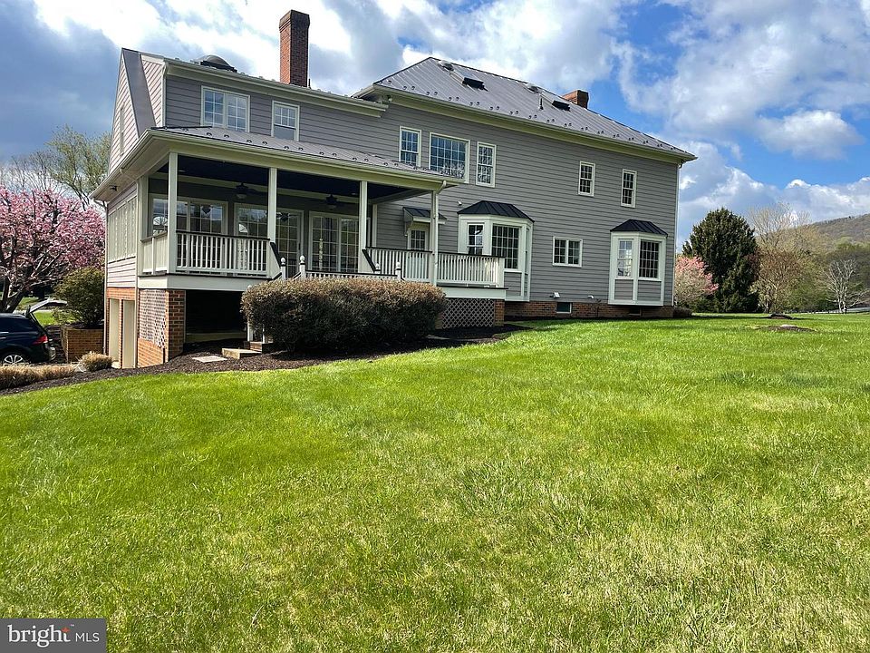 2nd image of 15840 Hunton Ln