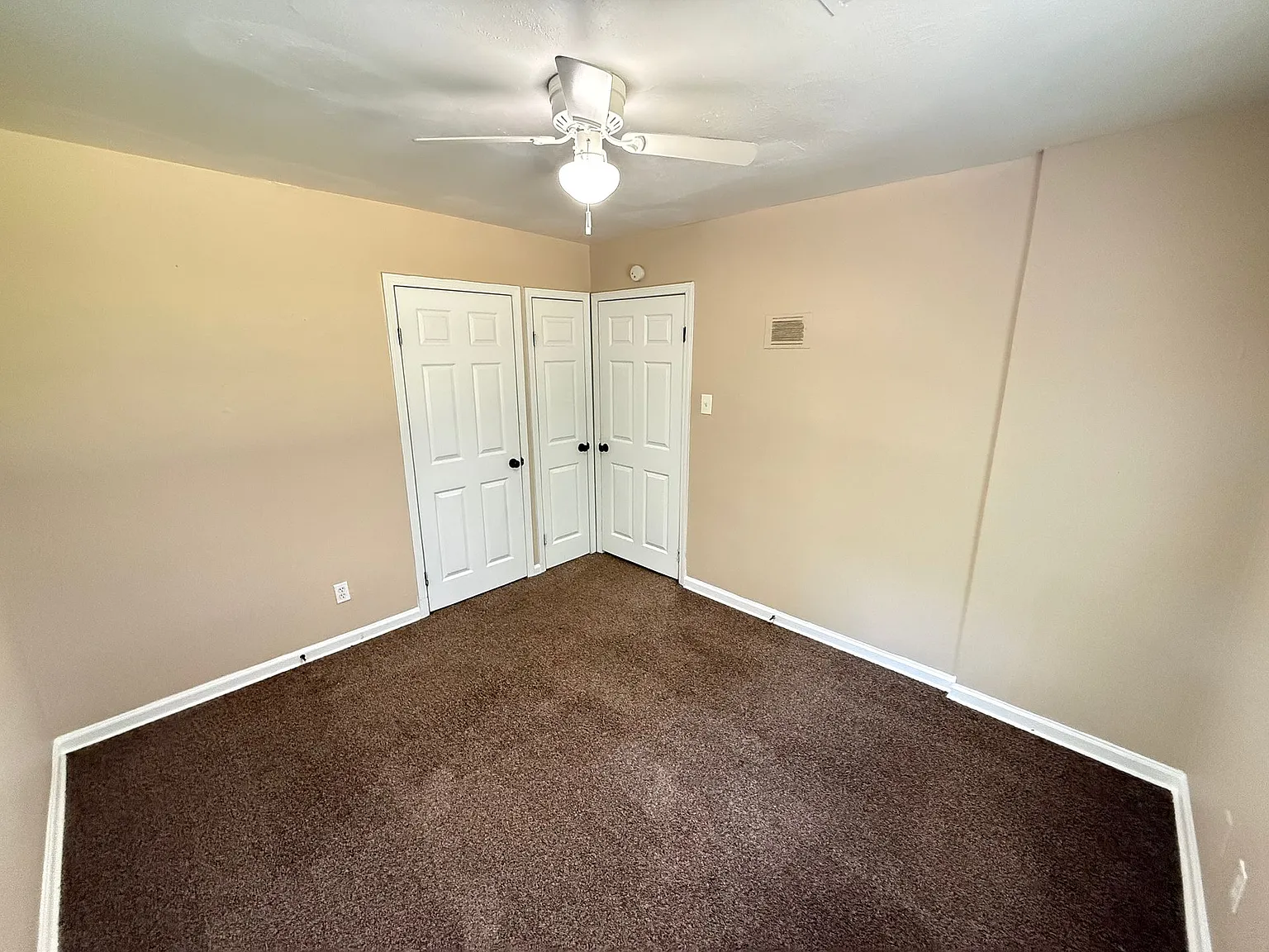 2450 Dwight Rd — Photo 3