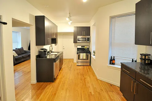 1121 N Campbell Ave #1 Photo 1
