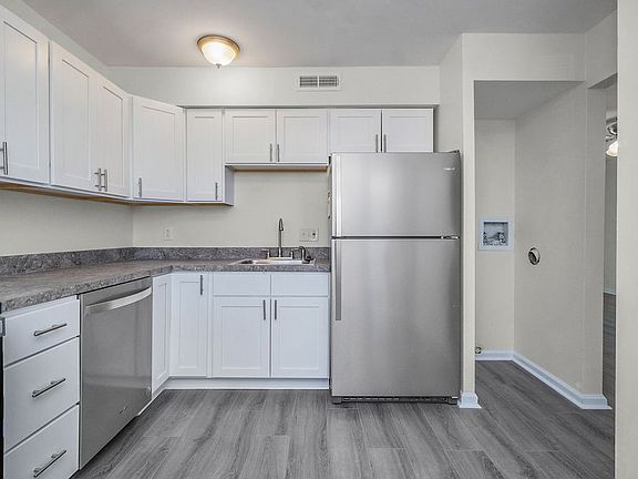 5th image of 3513 Remington Ct