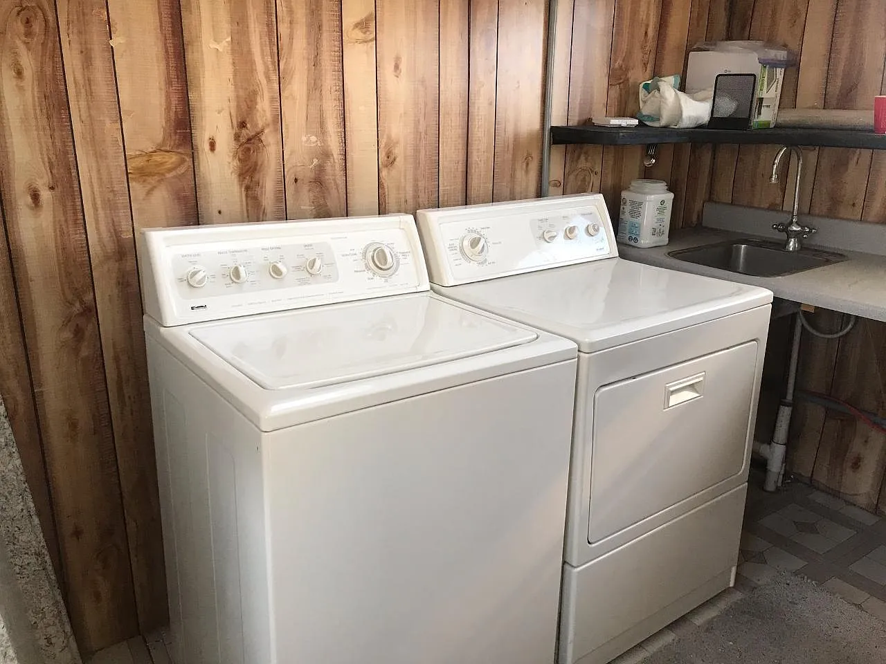 1 bed, 375 sqft, $1,300 — Photo 2