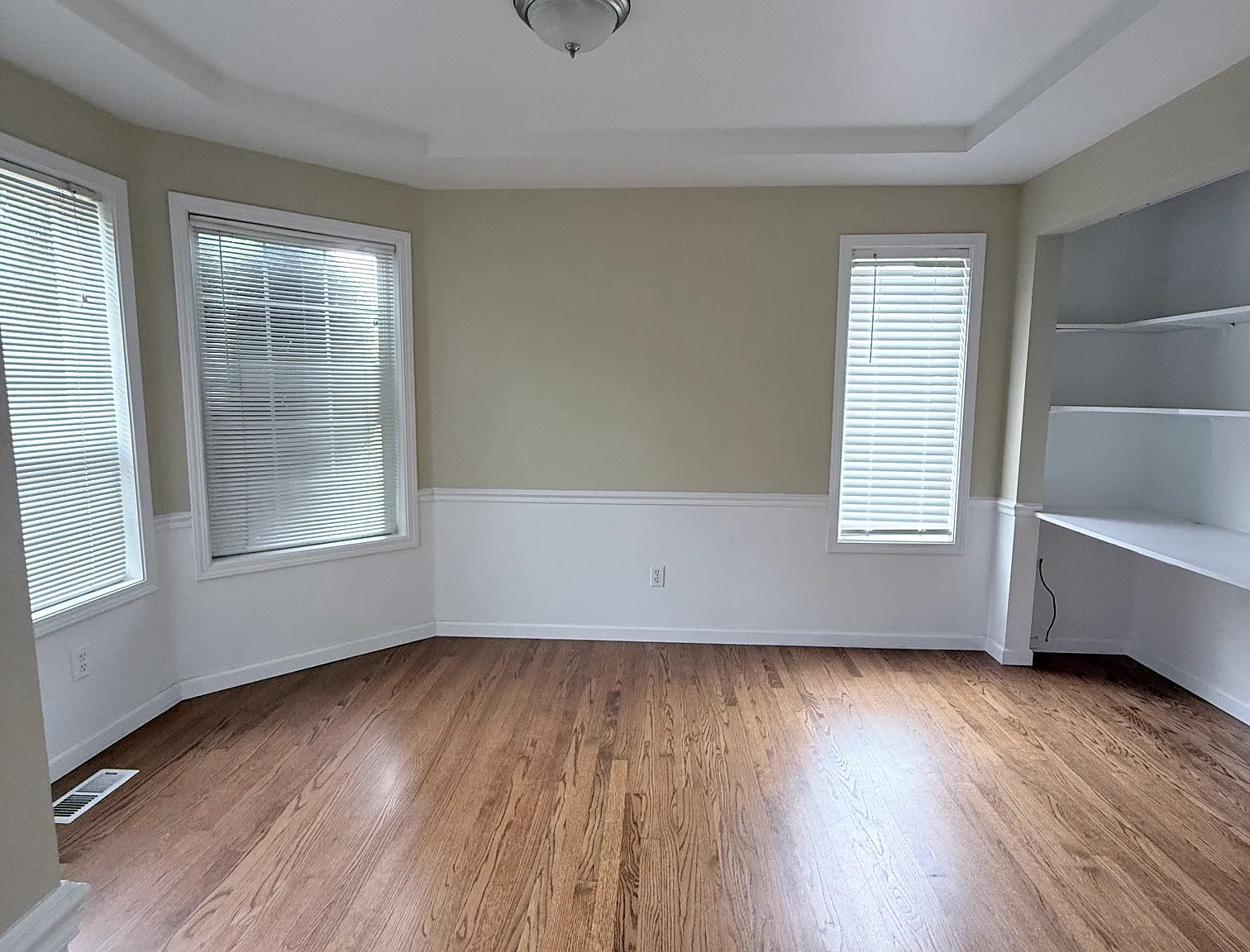 3 bed, 2.5 bath, 1750 sqft, $3,550 — Photo 4