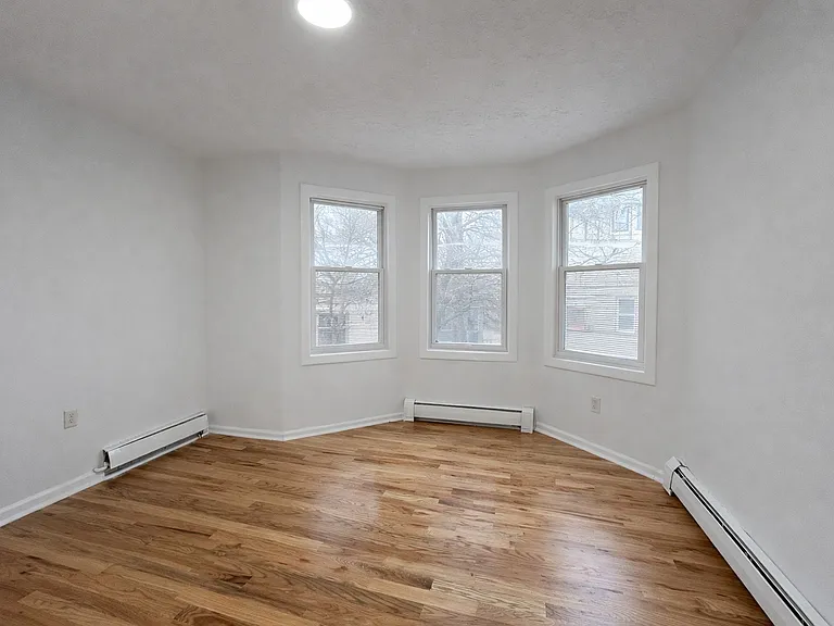 462 S 14th St — Photo 10