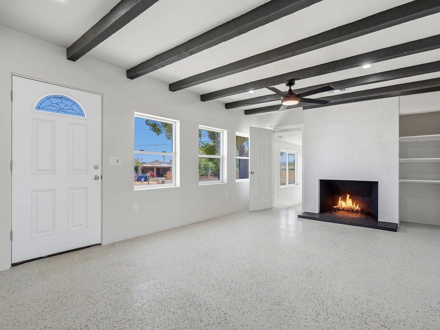 5 bed, 2127 sqft, $3,495 — Photo 4