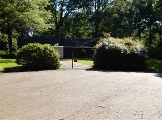 128 Hodges Dr, Greenwood, MS 38930